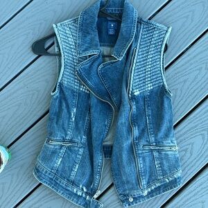 Guess Jean best XS like new